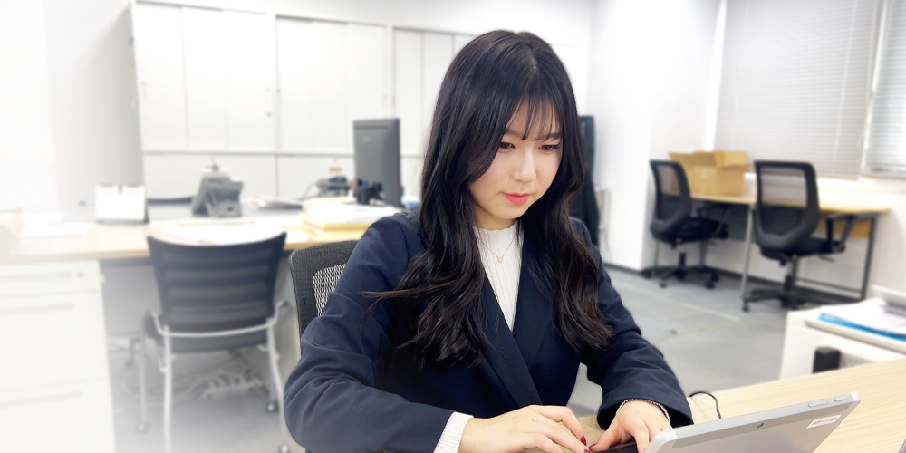 名古屋支店　営業　R.S